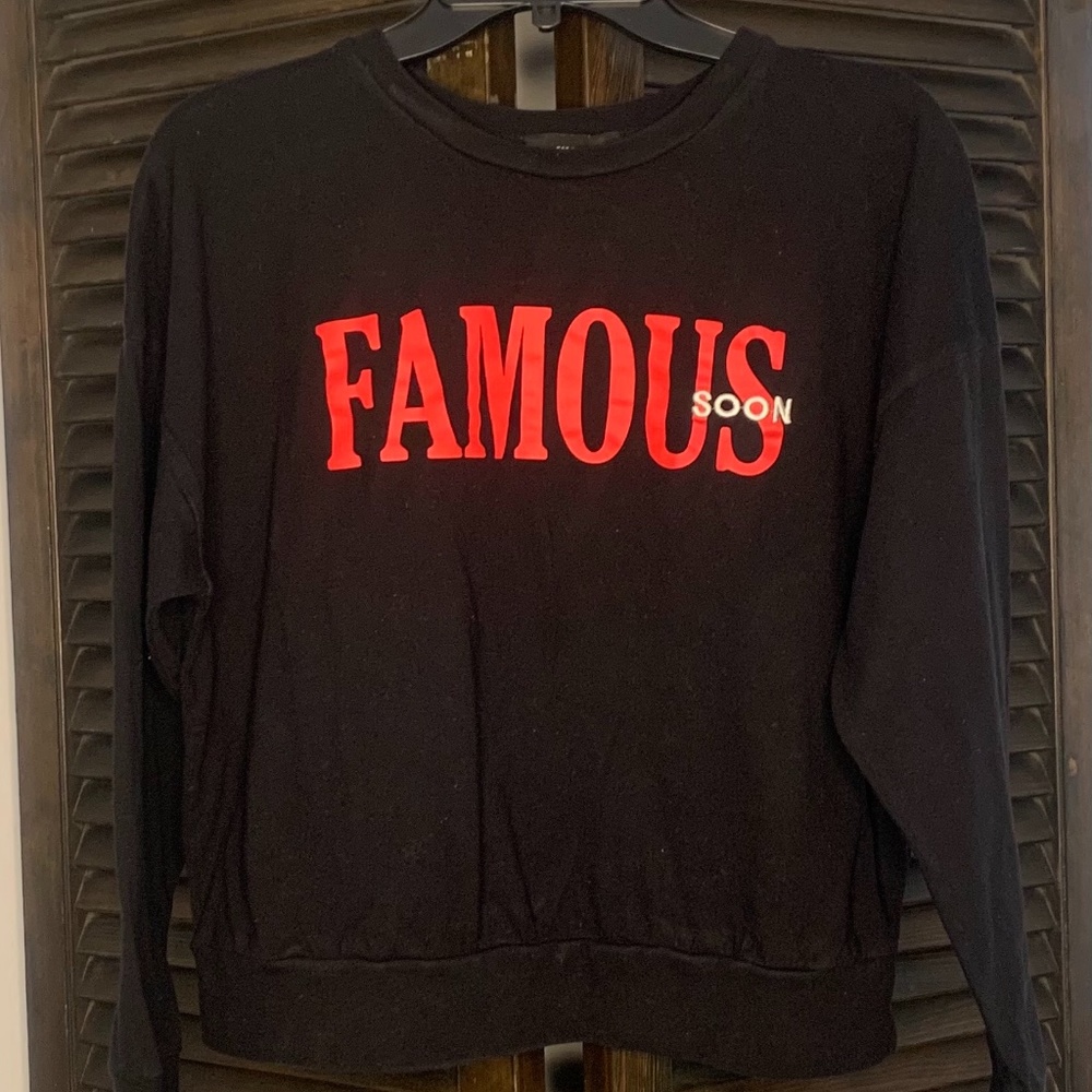 Black simple lon sleeve shirt